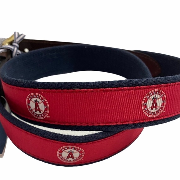 Men’s LA Angels Vineyard Vines Red MLB Canvas Belt - Picture 3 of 14